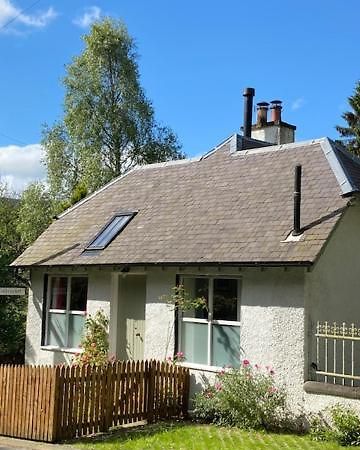 Cobbler'S Cottage At Kindrochet, Strathtay พิทลอครี ภายนอก รูปภาพ